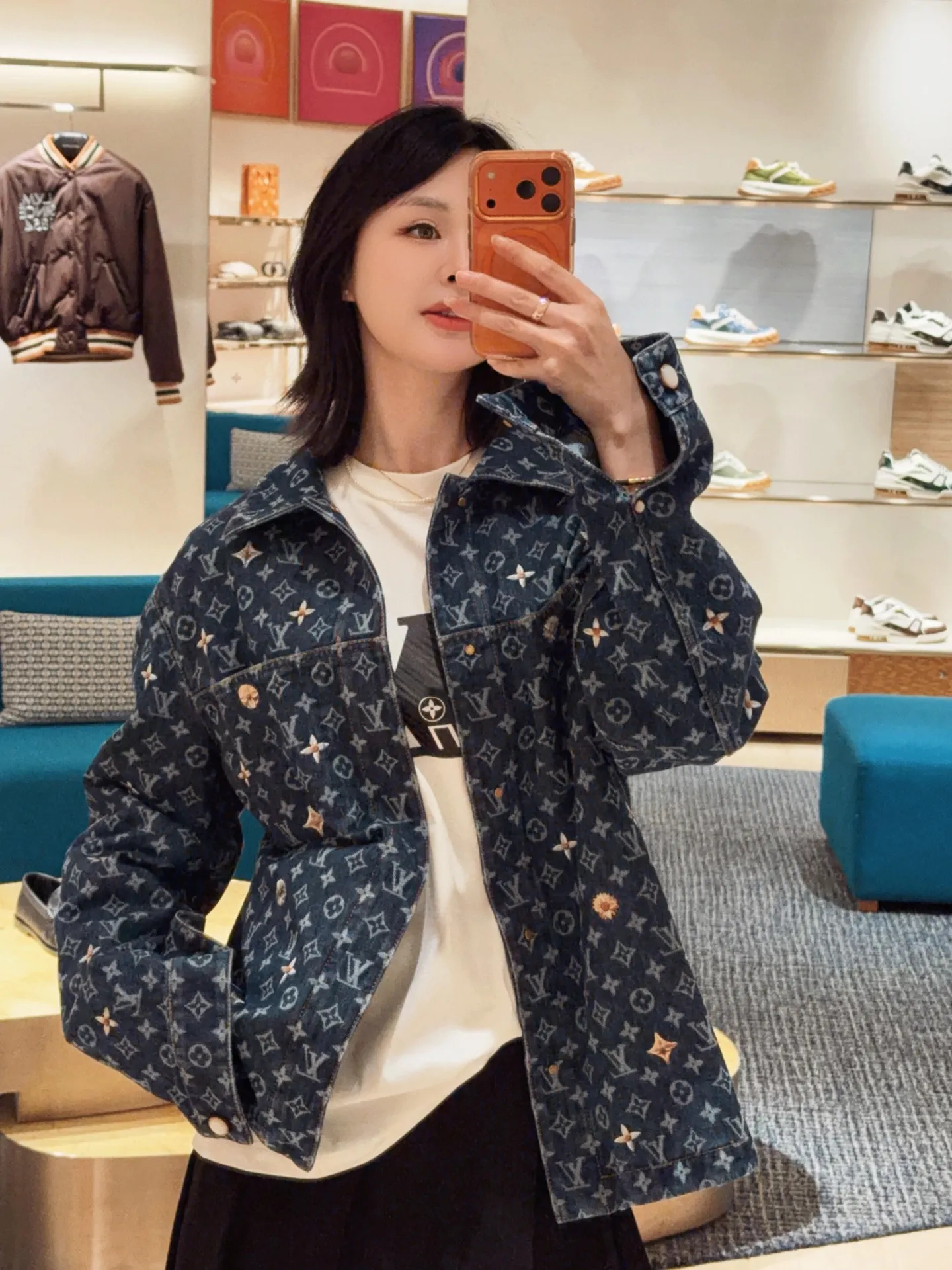 Louis Vuitton/Louis Vuitton all-over logo daisy embroidered denim jacket